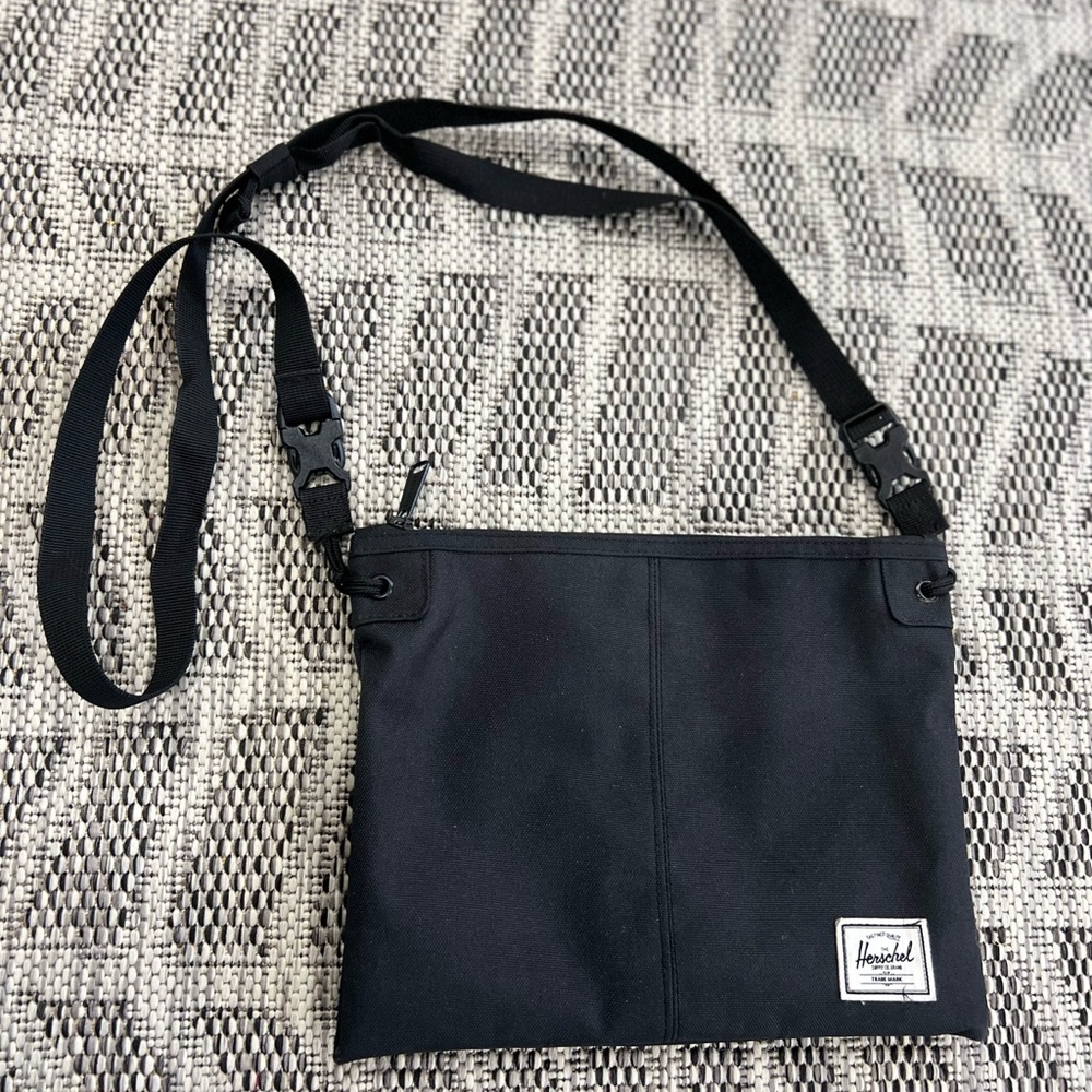 Herschel Alder Cross Body Bag, Black